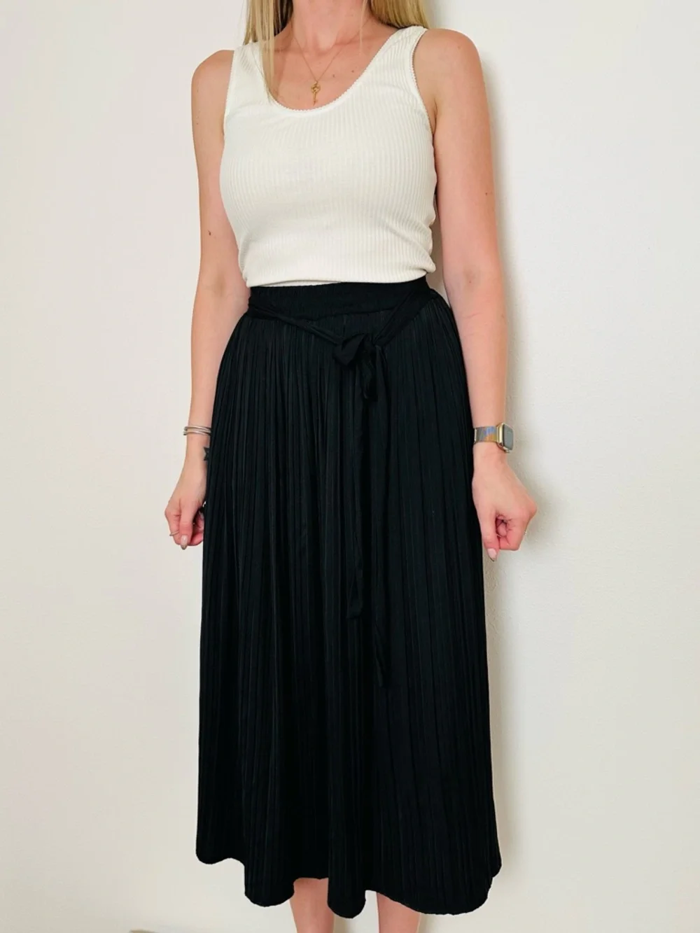 Zara Black Pleated High Waisted Culottes Wide Leg Pants Belted Size XS